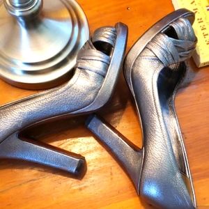 Cole Hann 8.5 Silver peep toe heels Cole H…